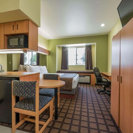 Microtel Inn & Suites By Wyndham Ft. Worth North/At Fossil Fort Worth Extérieur photo