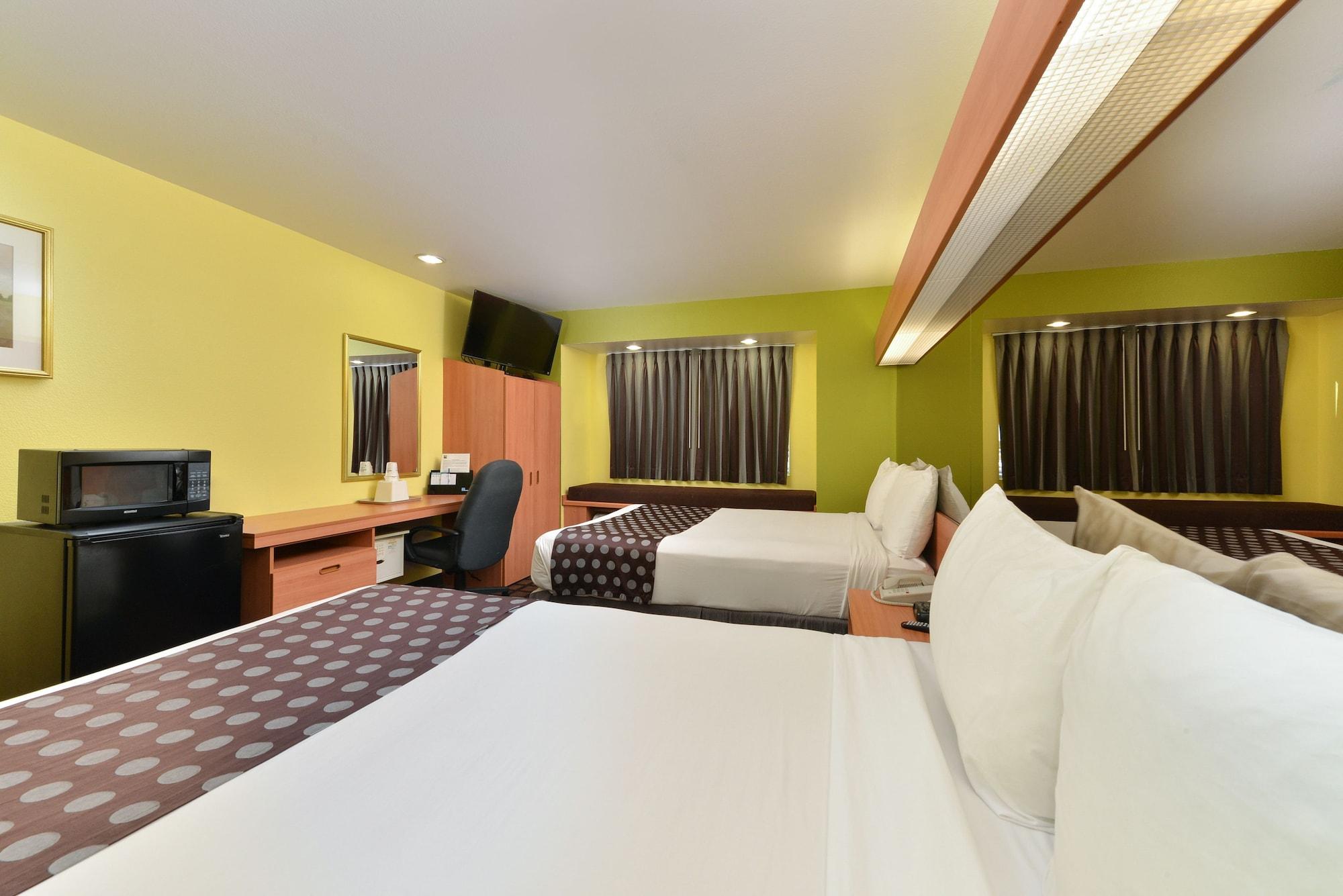Microtel Inn & Suites By Wyndham Ft. Worth North/At Fossil Fort Worth Extérieur photo