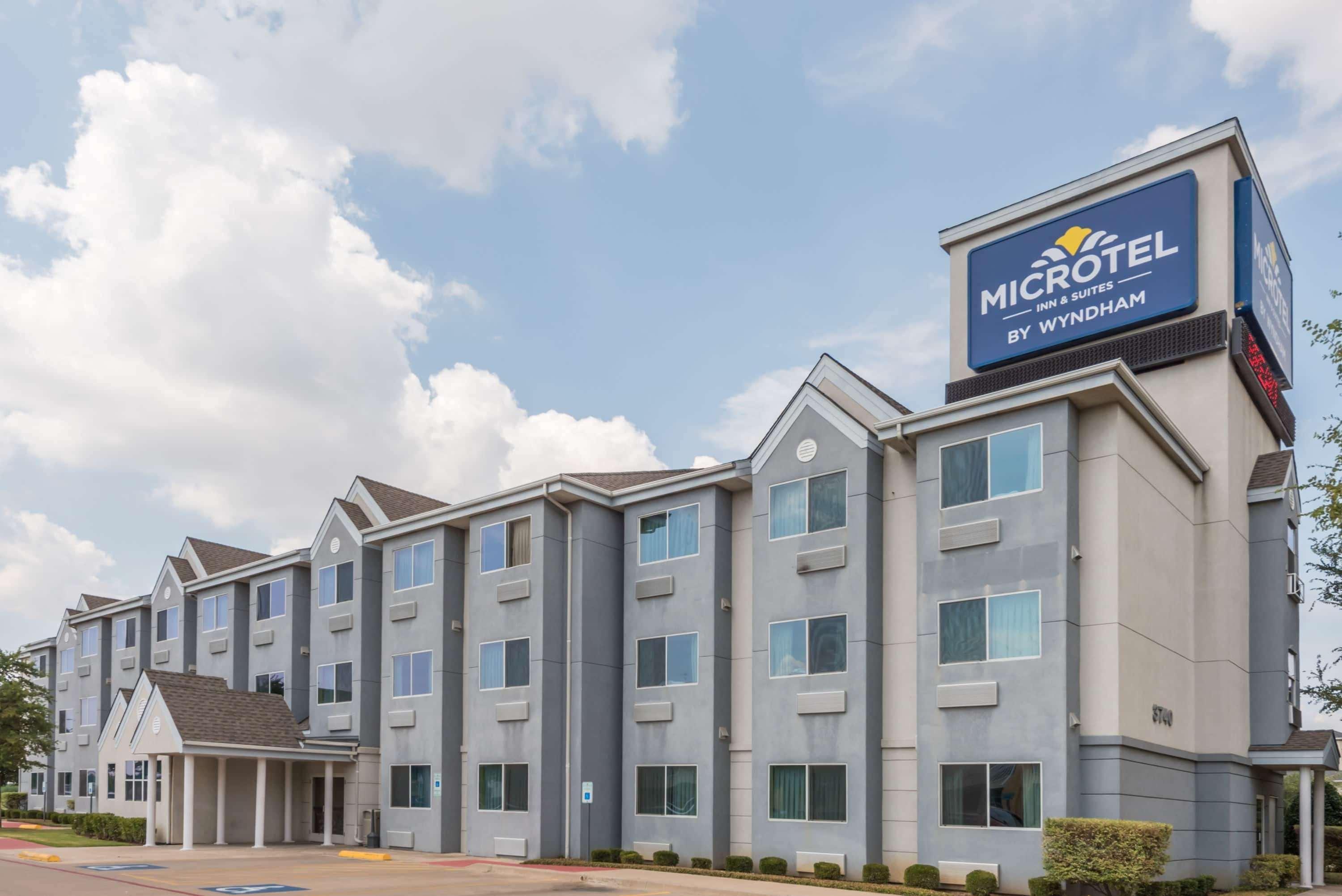 Microtel Inn & Suites By Wyndham Ft. Worth North/At Fossil Fort Worth Extérieur photo
