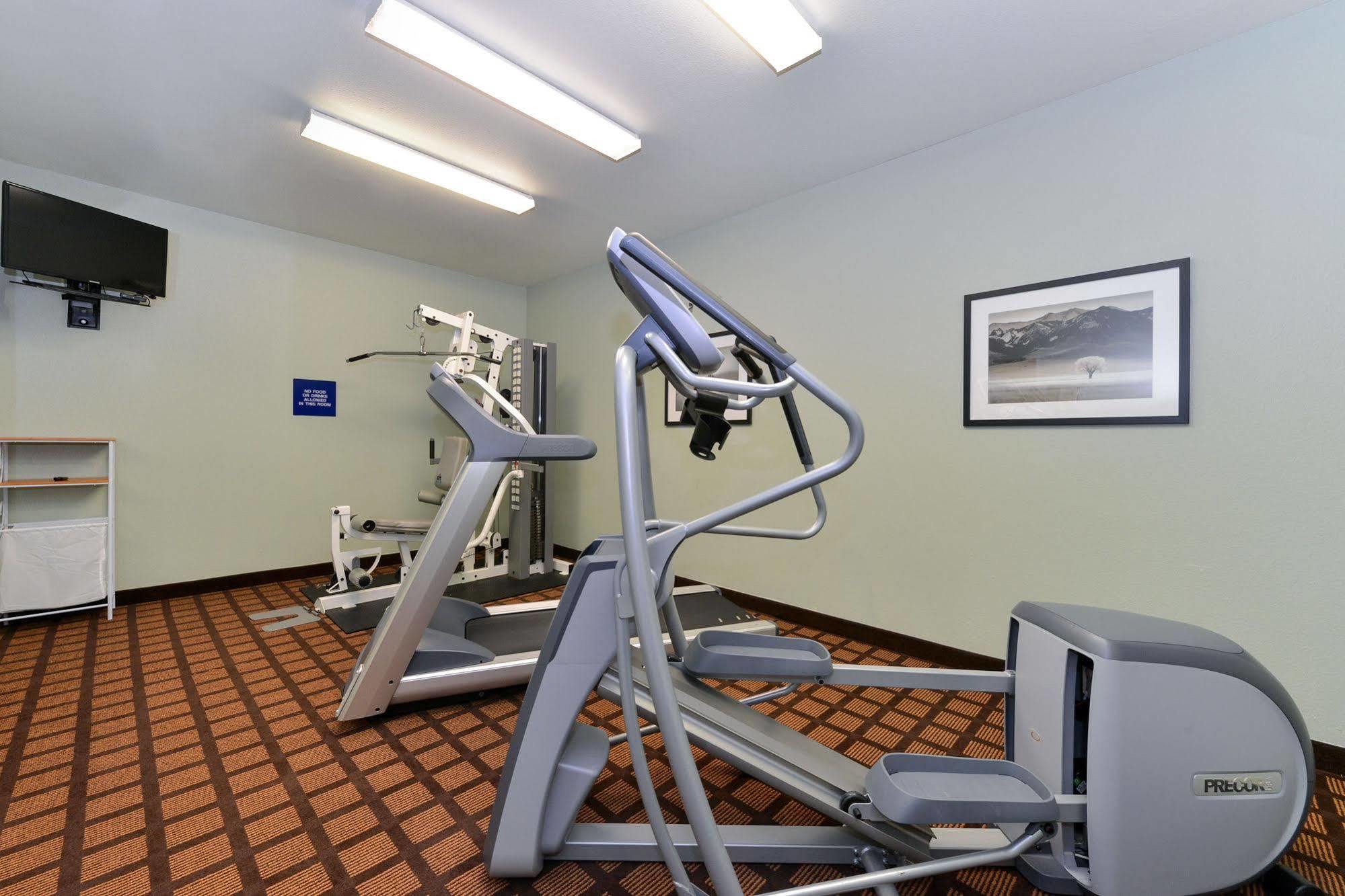 Microtel Inn & Suites By Wyndham Ft. Worth North/At Fossil Fort Worth Extérieur photo